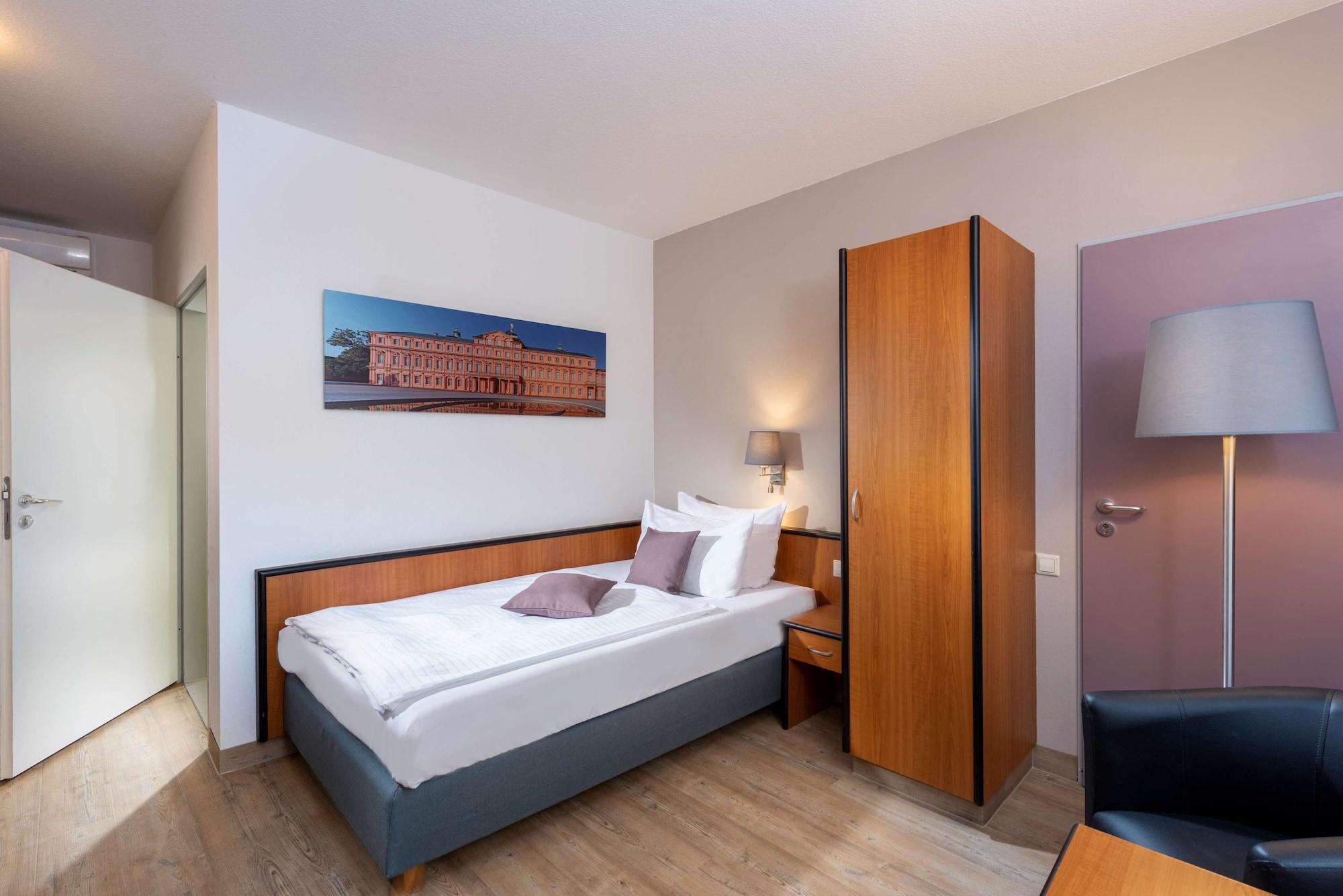 B&B Hotel Rastatt Esterno foto