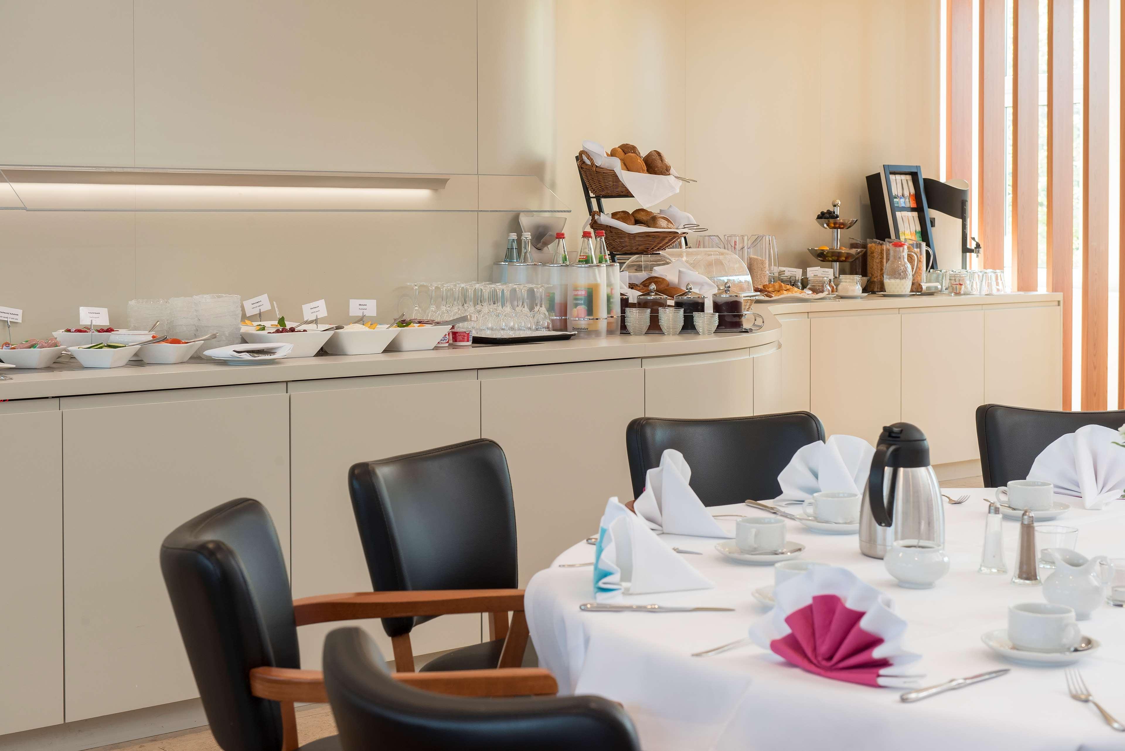 B&B Hotel Rastatt Ristorante foto